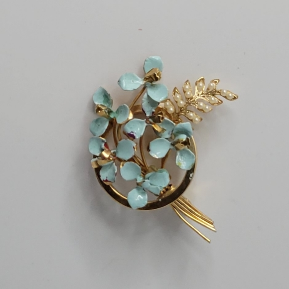 Jewelry - ▪︎New! Vintage Brooch
